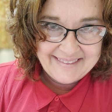 Image of Alona Hayes