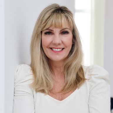 Image of Stacey Olivarez