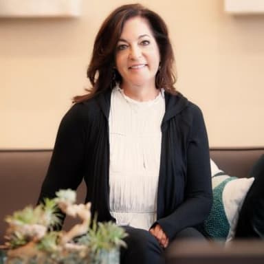 Image of Carolyn Srabian