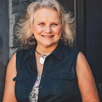 Image of Shellie Isakson Smith