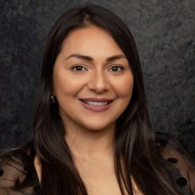 Image of Ruth Cardona