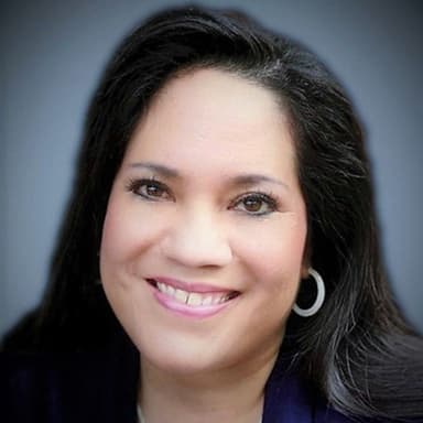 Image of Bettina Agredano